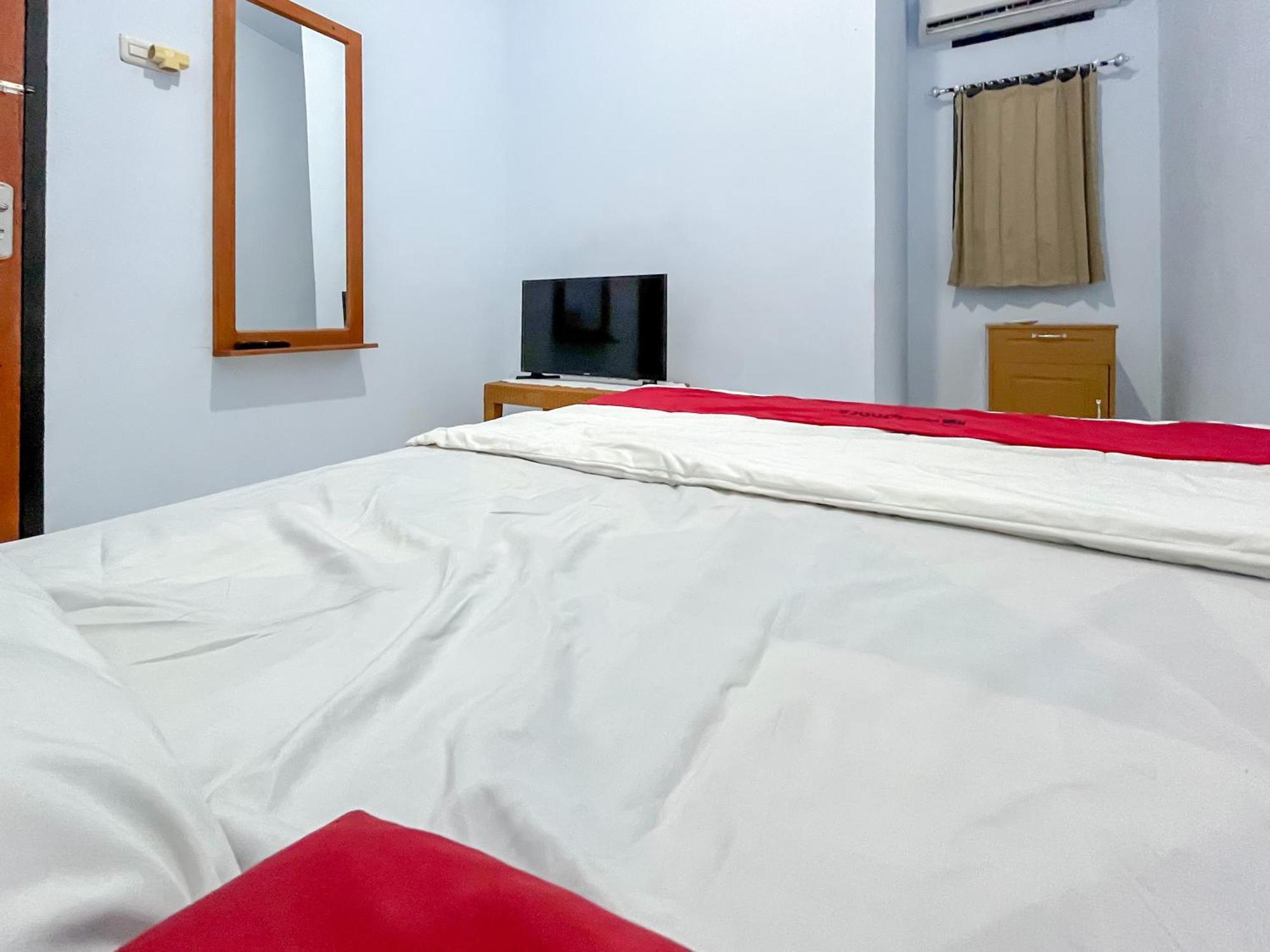 Reddoorz Syariah At Home Ampana Guest House Ampana Kota Exteriér fotografie